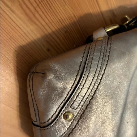 Vintage Y2K Coach Metallic Silver Hobo Bag coach Carly with handmade charm - Picture 4 of 14